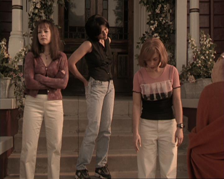 Charmed-Online-dot-317Pre-Witched0668.jpg