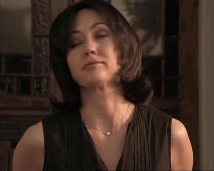 Charmed-Online-dot-317Pre-Witched0683.jpg Charmed-Online-dot-317Pre-Witched0683.jpg
