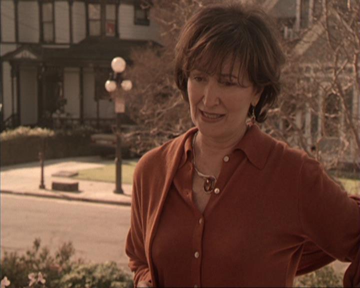 Charmed-Online-dot-317Pre-Witched0694.jpg Charmed-Online-dot-317Pre-Witched0694.jpg