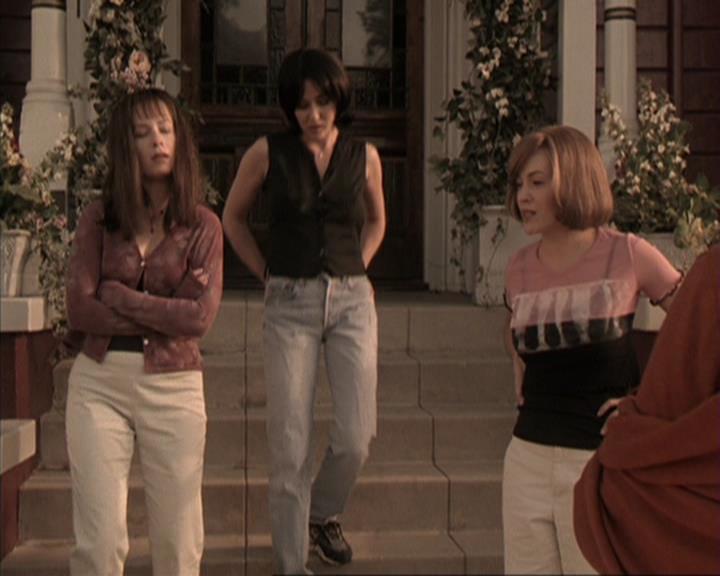 Charmed-Online-dot-317Pre-Witched0696.jpg Charmed-Online-dot-317Pre-Witched0696.jpg