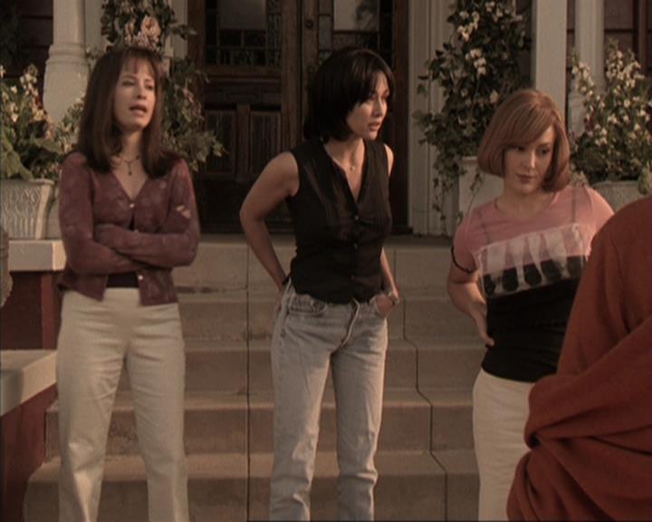 Charmed-Online-dot-317Pre-Witched0706.jpg Charmed-Online-dot-317Pre-Witched0706.jpg