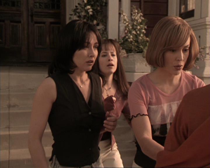 Charmed-Online-dot-317Pre-Witched0711.jpg