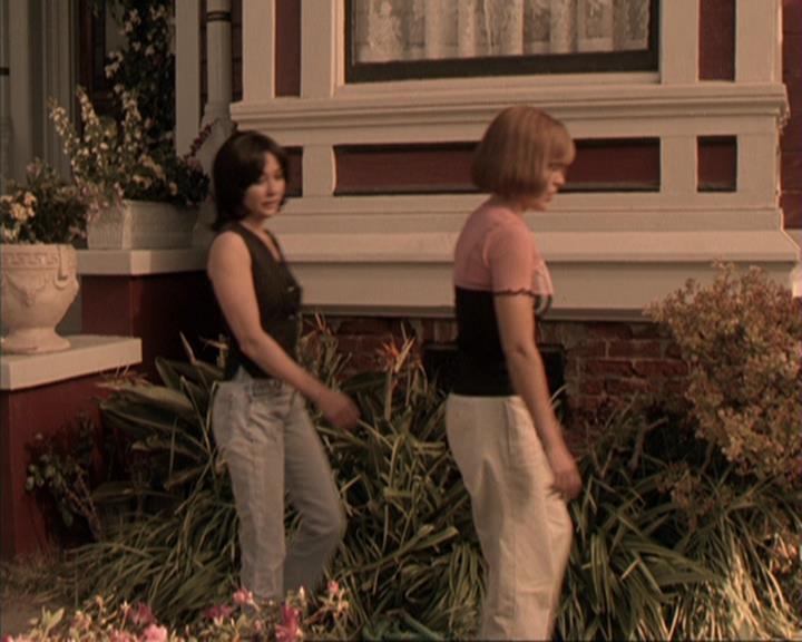 Charmed-Online-dot-317Pre-Witched0735.jpg Charmed-Online-dot-317Pre-Witched0735.jpg