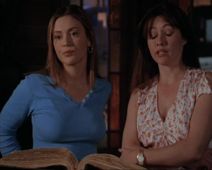 Charmed-Online-dot-317Pre-Witched0835.jpg Charmed-Online-dot-317Pre-Witched0835.jpg