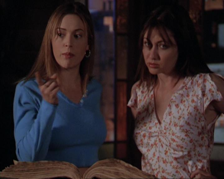 Charmed-Online-dot-317Pre-Witched0848.jpg