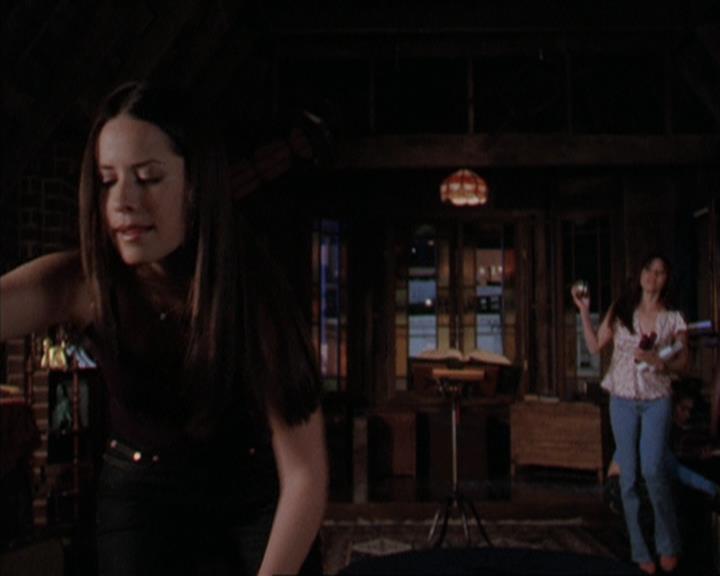 Charmed-Online-dot-317Pre-Witched0855.jpg Charmed-Online-dot-317Pre-Witched0855.jpg