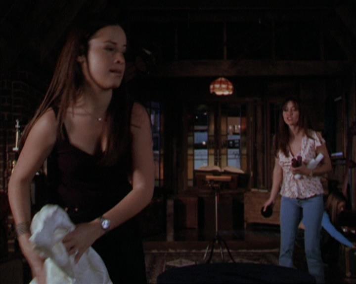 Charmed-Online-dot-317Pre-Witched0857.jpg Charmed-Online-dot-317Pre-Witched0857.jpg