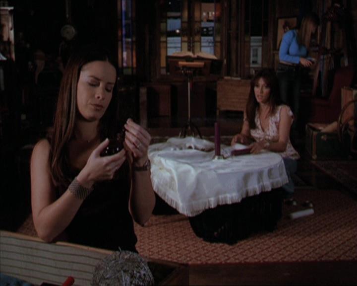Charmed-Online-dot-317Pre-Witched0870.jpg Charmed-Online-dot-317Pre-Witched0870.jpg