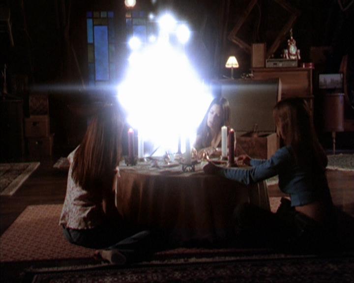 Charmed-Online-dot-317Pre-Witched0886.jpg Charmed-Online-dot-317Pre-Witched0886.jpg