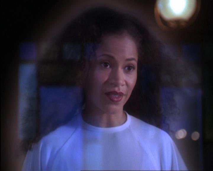 Charmed-Online-dot-317Pre-Witched0937.jpg
