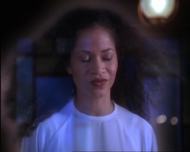 Charmed-Online-dot-317Pre-Witched0941.jpg Charmed-Online-dot-317Pre-Witched0941.jpg