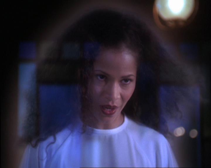 Charmed-Online-dot-317Pre-Witched0944.jpg