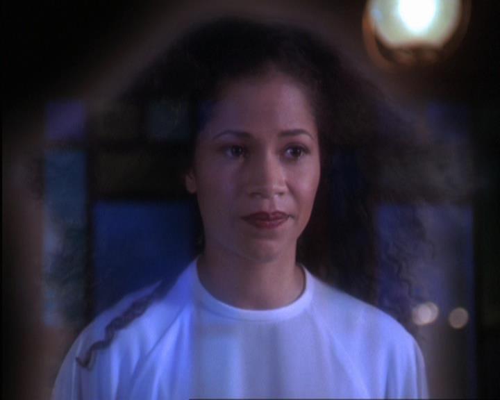 Charmed-Online-dot-317Pre-Witched1023.jpg Charmed-Online-dot-317Pre-Witched1023.jpg