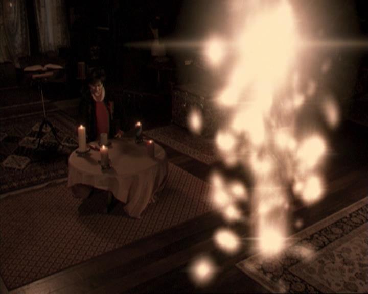 Charmed-Online-dot-317Pre-Witched1055.jpg Charmed-Online-dot-317Pre-Witched1055.jpg