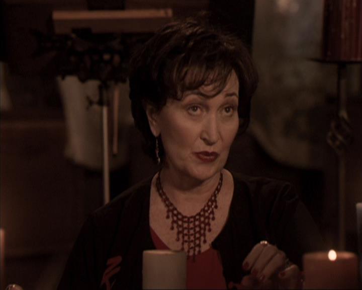 Charmed-Online-dot-317Pre-Witched1060.jpg