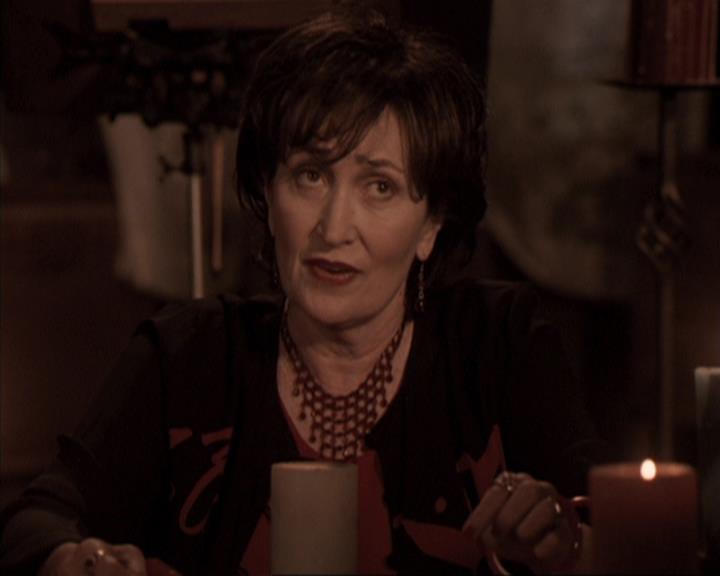 Charmed-Online-dot-317Pre-Witched1081.jpg