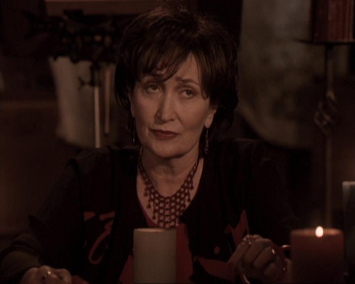 Charmed-Online-dot-317Pre-Witched1083.jpg