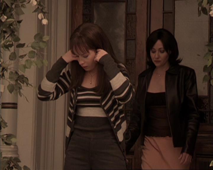 Charmed-Online-dot-317Pre-Witched1216.jpg