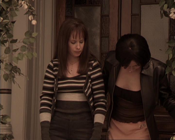 Charmed-Online-dot-317Pre-Witched1219.jpg