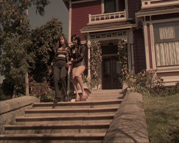 Charmed-Online-dot-317Pre-Witched1228.jpg
