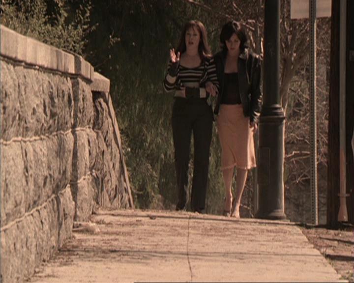 Charmed-Online-dot-317Pre-Witched1258.jpg Charmed-Online-dot-317Pre-Witched1258.jpg