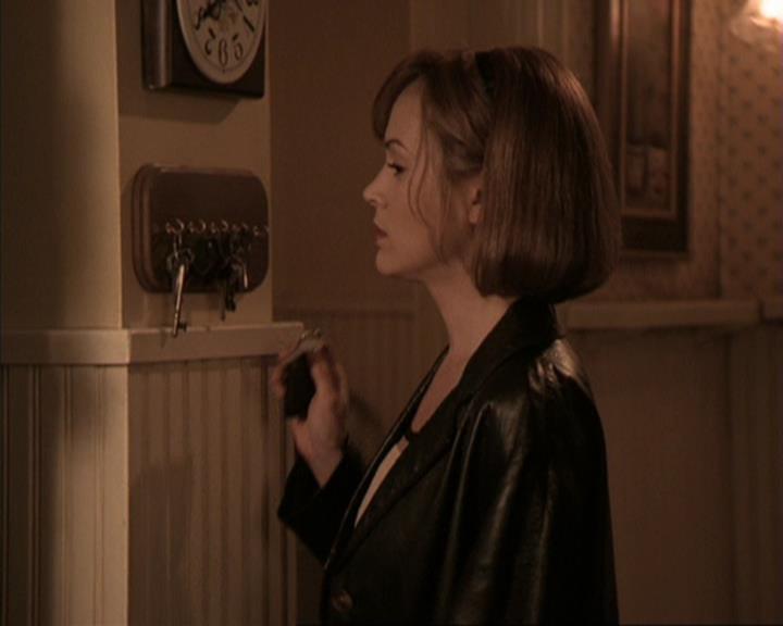 Charmed-Online-dot-317Pre-Witched1459.jpg Charmed-Online-dot-317Pre-Witched1459.jpg