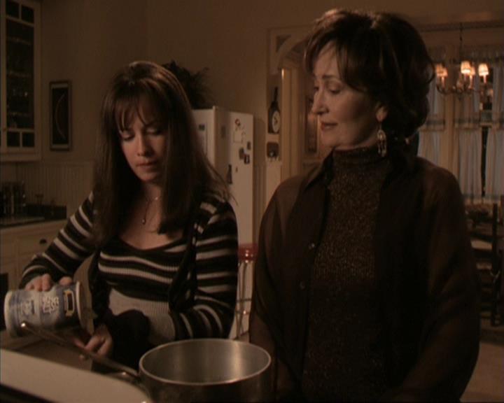 Charmed-Online-dot-317Pre-Witched1481.jpg Charmed-Online-dot-317Pre-Witched1481.jpg