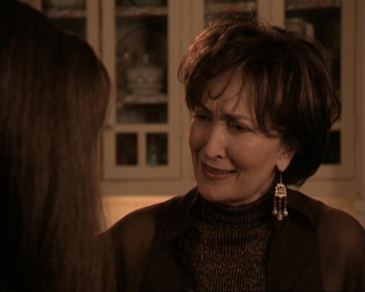 Charmed-Online-dot-317Pre-Witched1502.jpg Charmed-Online-dot-317Pre-Witched1502.jpg