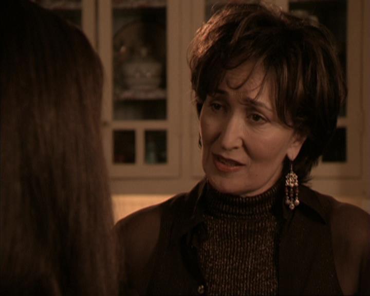 Charmed-Online-dot-317Pre-Witched1518.jpg Charmed-Online-dot-317Pre-Witched1518.jpg