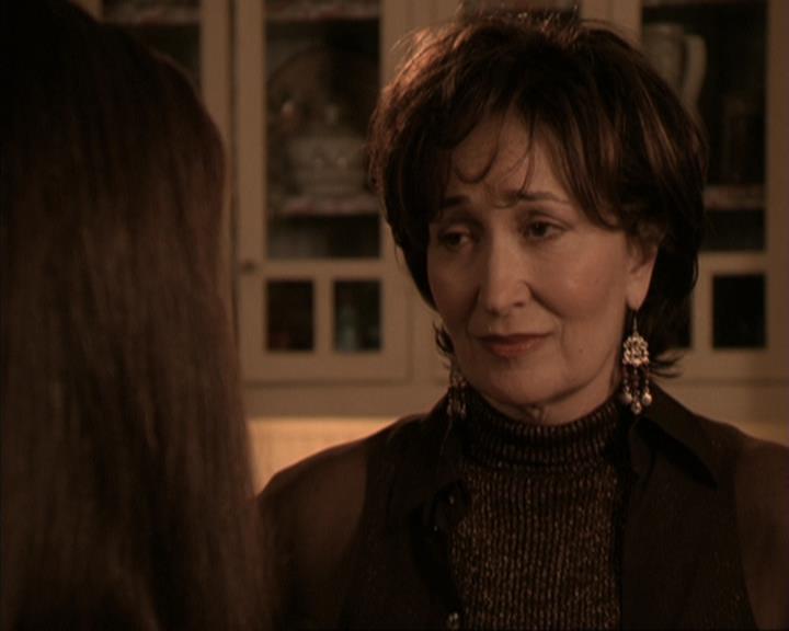 Charmed-Online-dot-317Pre-Witched1525.jpg Charmed-Online-dot-317Pre-Witched1525.jpg