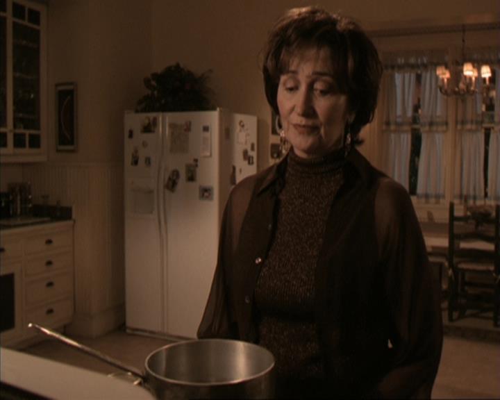 Charmed-Online-dot-317Pre-Witched1546.jpg Charmed-Online-dot-317Pre-Witched1546.jpg