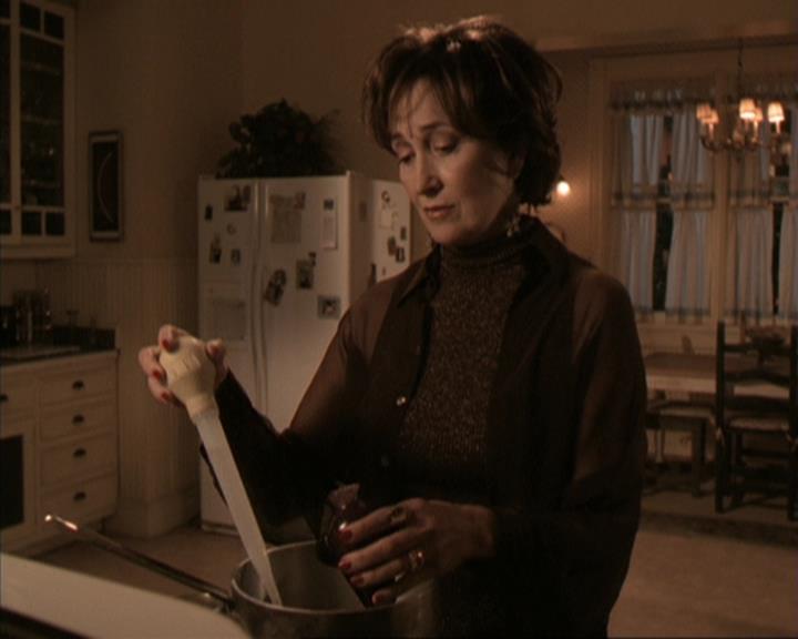 Charmed-Online-dot-317Pre-Witched1553.jpg Charmed-Online-dot-317Pre-Witched1553.jpg