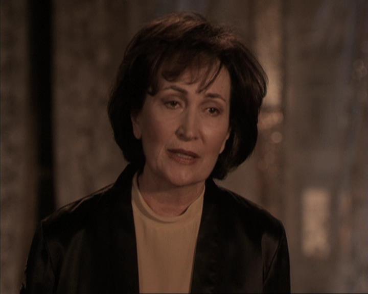 Charmed-Online-dot-317Pre-Witched1666.jpg Charmed-Online-dot-317Pre-Witched1666.jpg