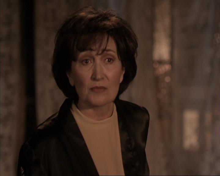 Charmed-Online-dot-317Pre-Witched1693.jpg Charmed-Online-dot-317Pre-Witched1693.jpg