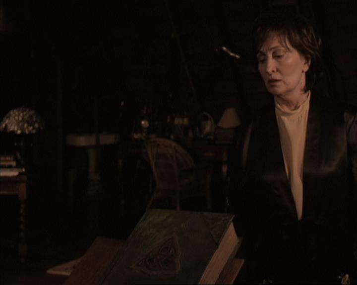 Charmed-Online-dot-317Pre-Witched1712.jpg Charmed-Online-dot-317Pre-Witched1712.jpg