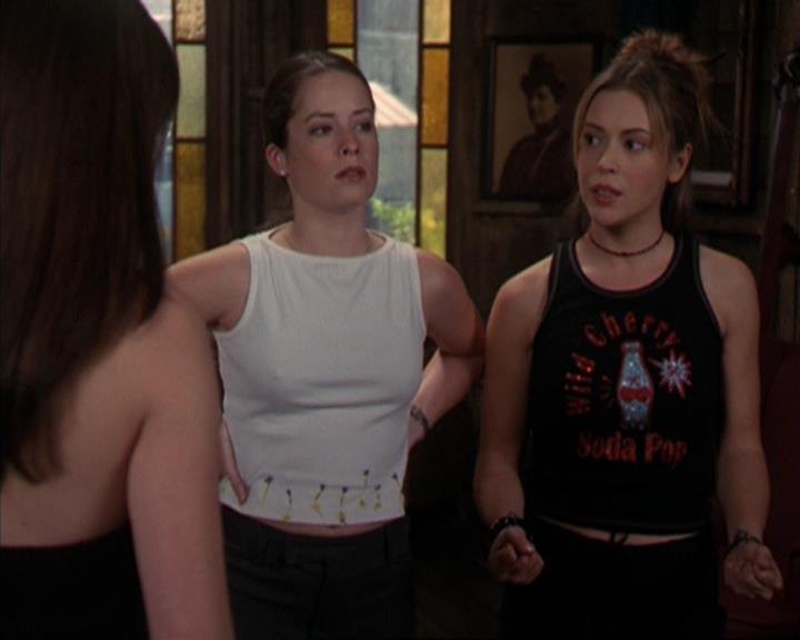 Charmed-Online-dot-317Pre-Witched1821.jpg Charmed-Online-dot-317Pre-Witched1821.jpg