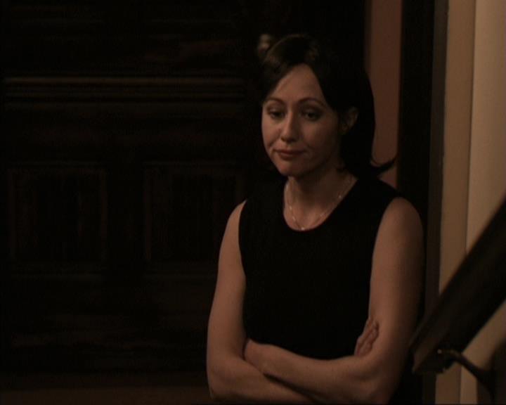 Charmed-Online-dot-317Pre-Witched1853.jpg Charmed-Online-dot-317Pre-Witched1853.jpg