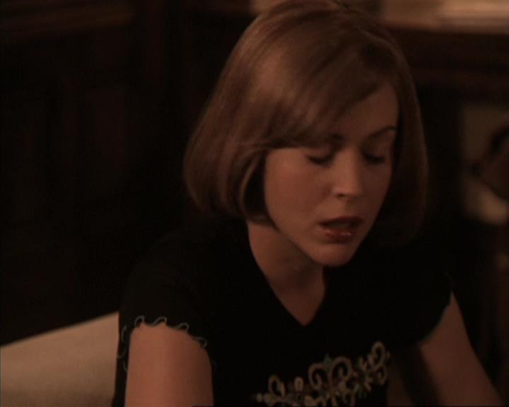 Charmed-Online-dot-317Pre-Witched2006.jpg Charmed-Online-dot-317Pre-Witched2006.jpg