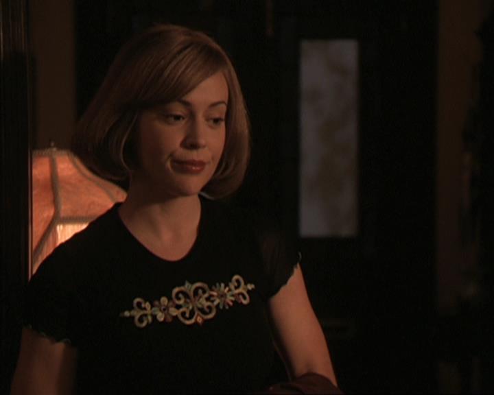 Charmed-Online-dot-317Pre-Witched2047.jpg Charmed-Online-dot-317Pre-Witched2047.jpg