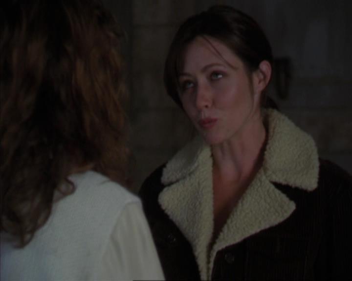 Charmed-Online-dot-320ExitStrategy0051.jpg Charmed-Online-dot-320ExitStrategy0051.jpg