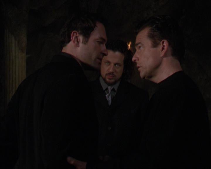 Charmed-Online-dot-320ExitStrategy0360.jpg Charmed-Online-dot-320ExitStrategy0360.jpg