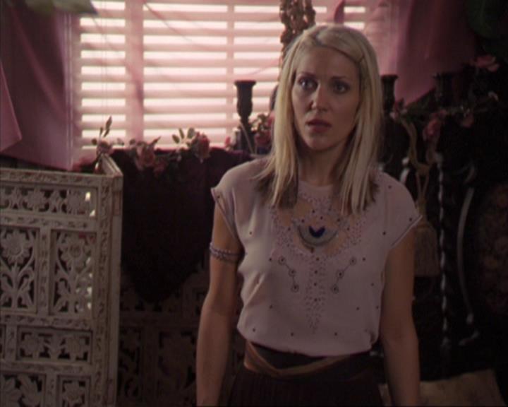 Charmed-Online-dot-320ExitStrategy0644.jpg Charmed-Online-dot-320ExitStrategy0644.jpg