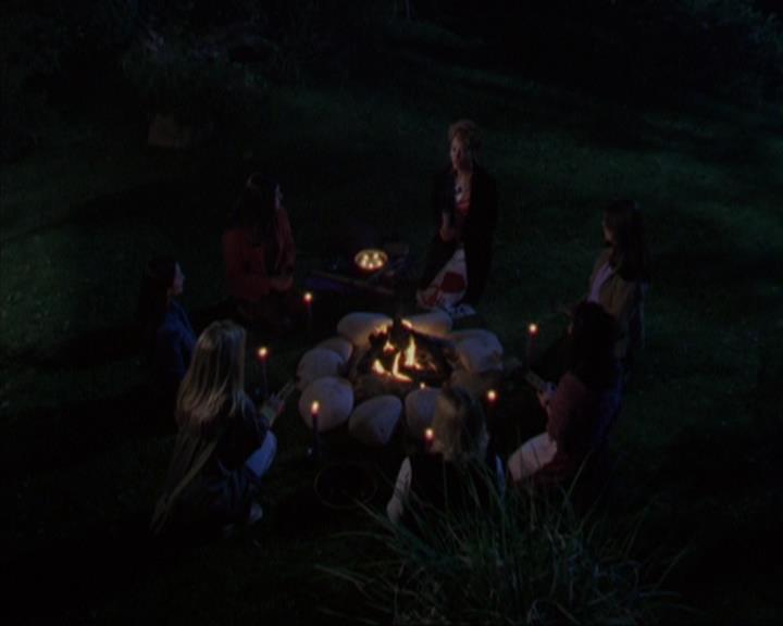 Charmed-Online-dot-320ExitStrategy1205.jpg Charmed-Online-dot-320ExitStrategy1205.jpg