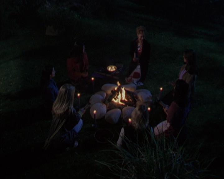 Charmed-Online-dot-320ExitStrategy1207.jpg Charmed-Online-dot-320ExitStrategy1207.jpg