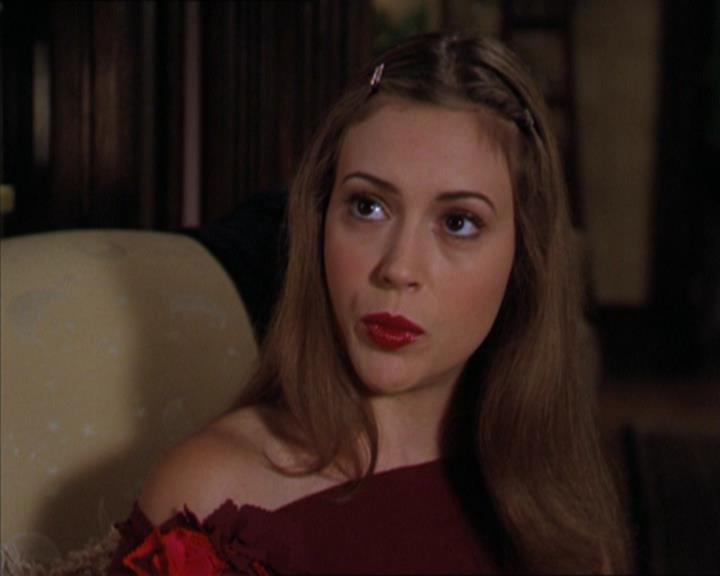 Charmed-Online-dot-320LookWhosBarking0072.jpg Charmed-Online-dot-320LookWhosBarking0072.jpg