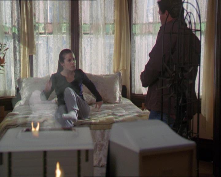 Charmed-Online-dot-320LookWhosBarking0531.jpg Charmed-Online-dot-320LookWhosBarking0531.jpg