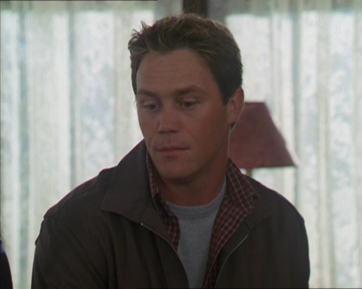 Charmed-Online-dot-320LookWhosBarking0589.jpg Charmed-Online-dot-320LookWhosBarking0589.jpg