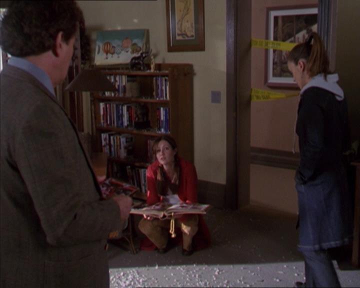 Charmed-Online-dot-320LookWhosBarking0639.jpg Charmed-Online-dot-320LookWhosBarking0639.jpg