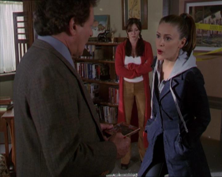 Charmed-Online-dot-320LookWhosBarking0674.jpg Charmed-Online-dot-320LookWhosBarking0674.jpg