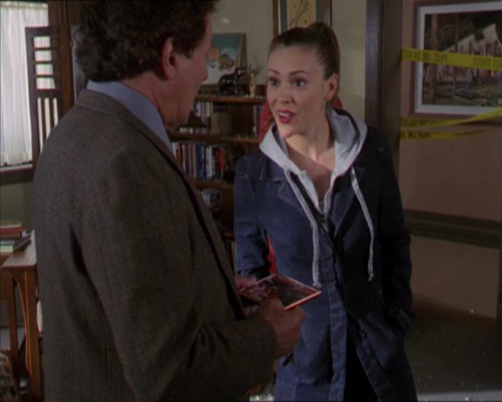 Charmed-Online-dot-320LookWhosBarking0675.jpg Charmed-Online-dot-320LookWhosBarking0675.jpg